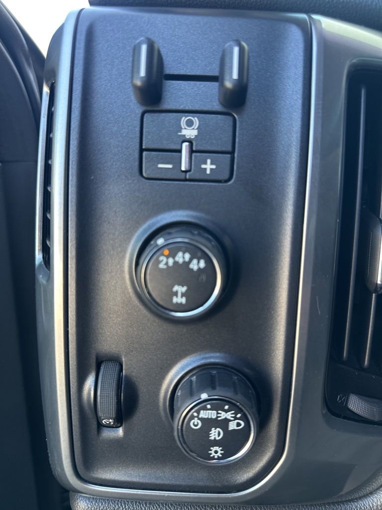 Used 2018 Chevrolet Silverado 2500 LTZ w/ Duramax Plus Package AWD/4WD image 24