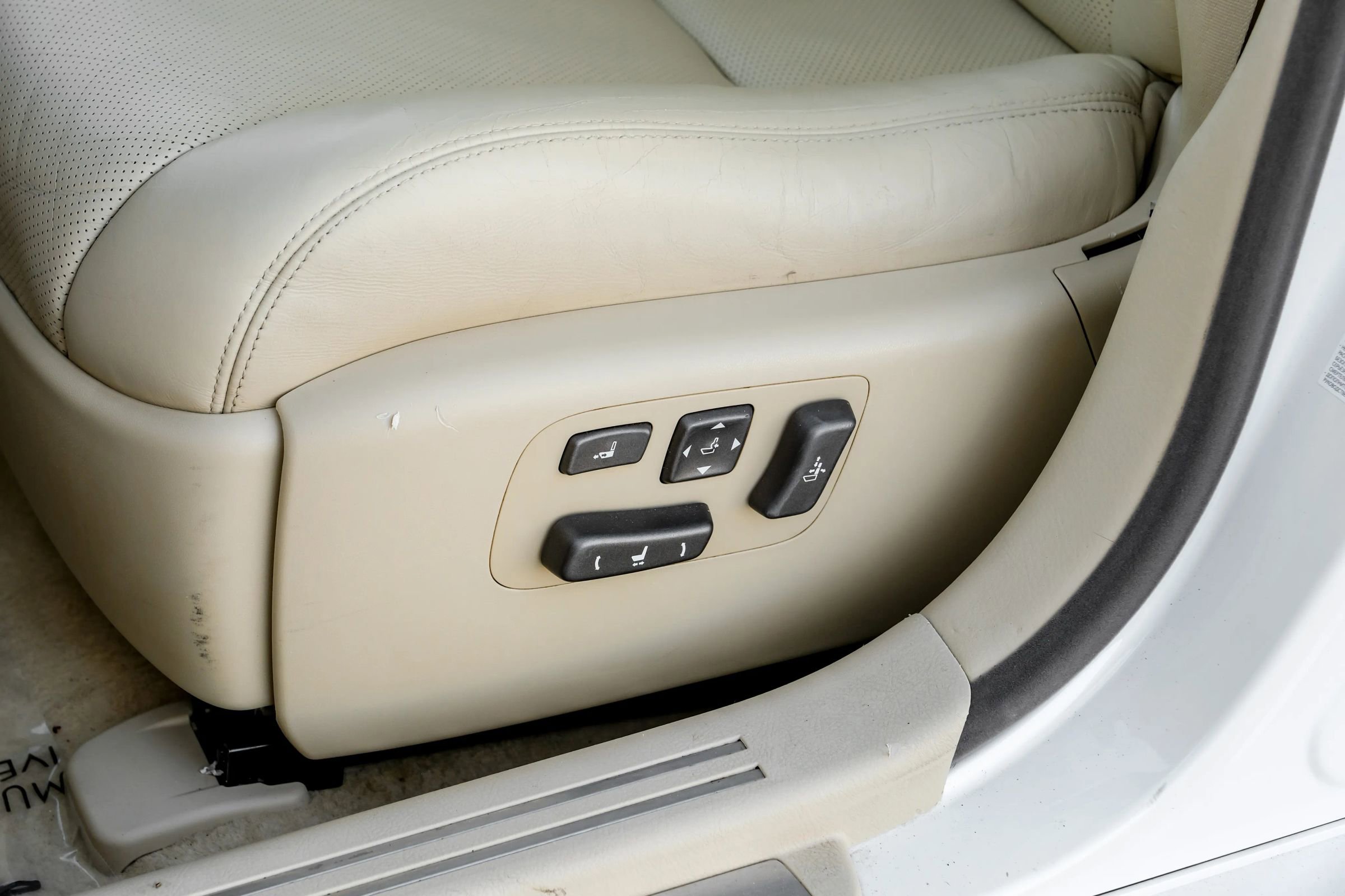 Used 2012 Lexus LS 460 image 31