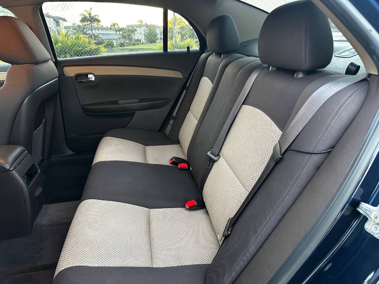 Used 2011 Chevrolet Malibu LS FWD image 10
