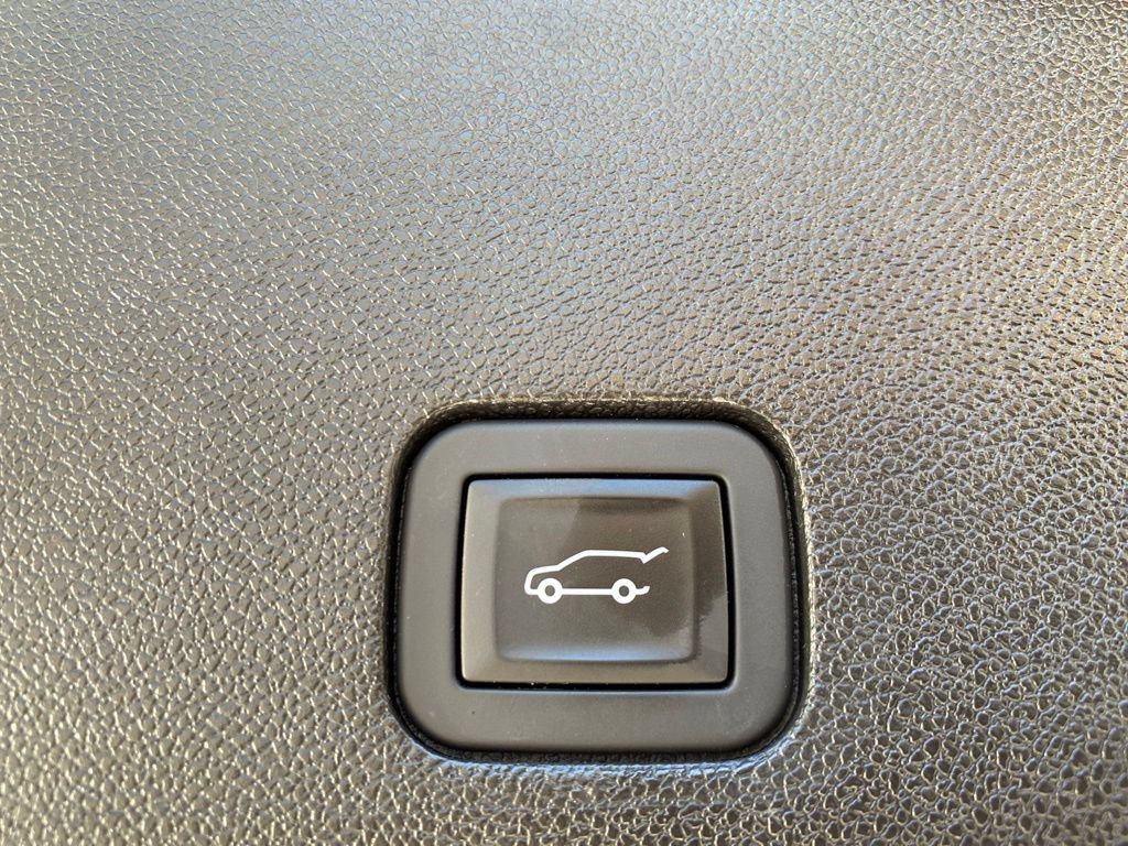 Certified 2025 Cadillac XT6 Premium Luxury w/ Platinum Package AWD/4WD image 15