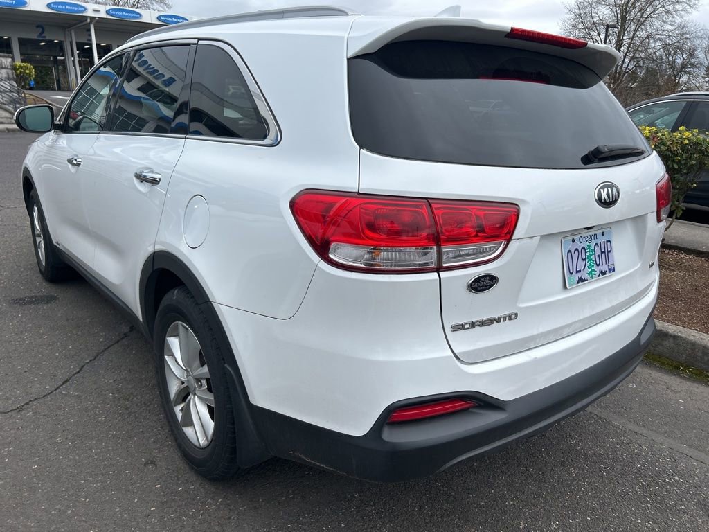 Used 2018 Kia Sorento LX image 6