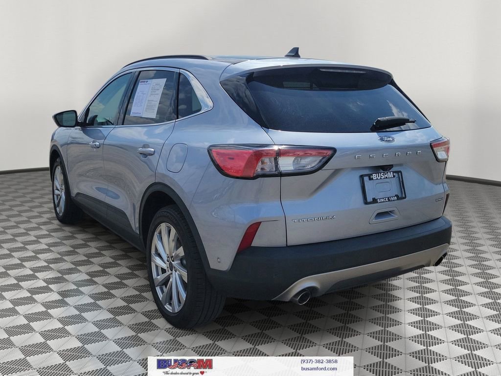 Certified 2022 Ford Escape Titanium w/ Titanium Elite Package AWD/4WD image 3