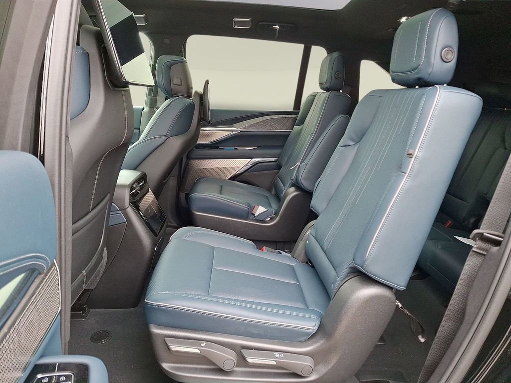 New 2025 Cadillac Escalade IQ Luxury 2 image 4