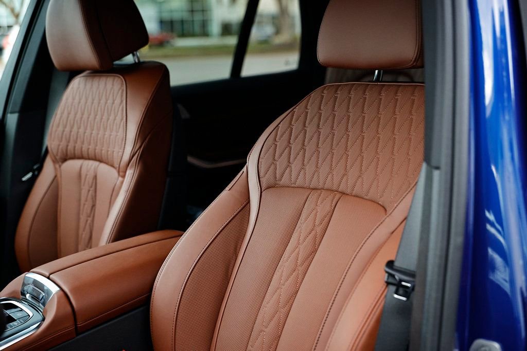 New 2026 BMW X5 M60i w/ Climate Comfort Package image 22