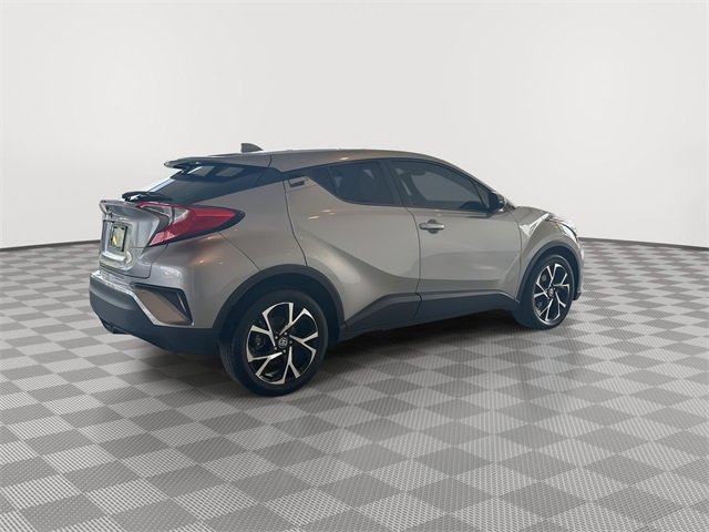 Used 2020 Toyota C-HR XLE image 12