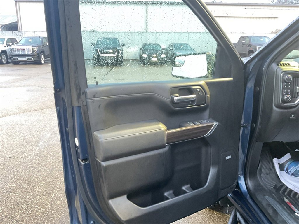 Used 2020 Chevrolet Silverado 1500 LT Trail Boss image 16