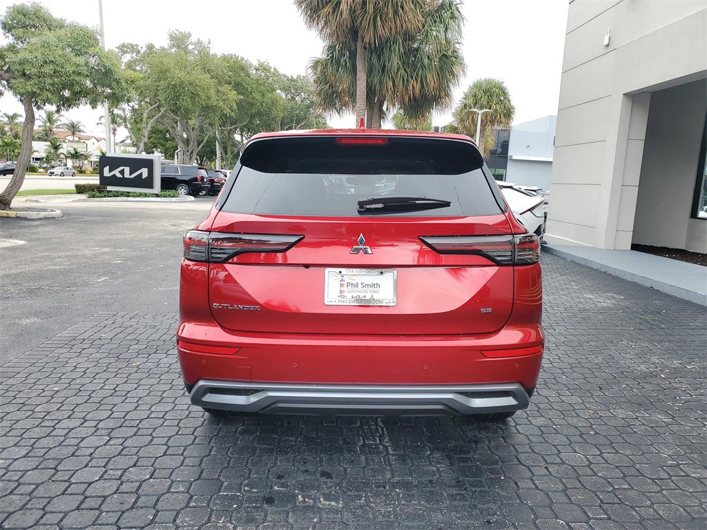 New 2025 Mitsubishi Outlander SE image 6