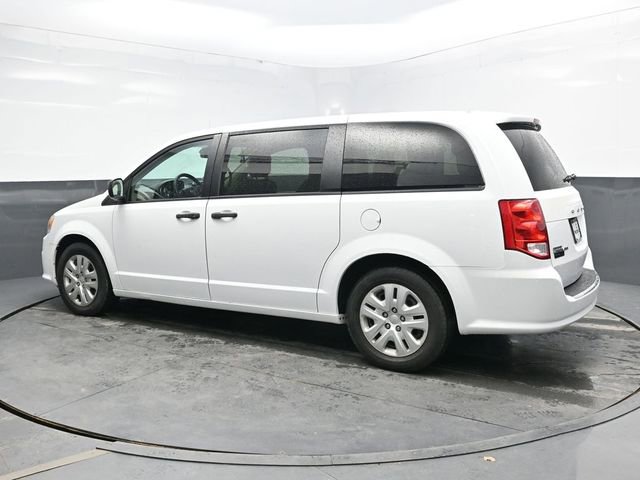 Used 2019 Dodge Grand Caravan SE FWD image 4