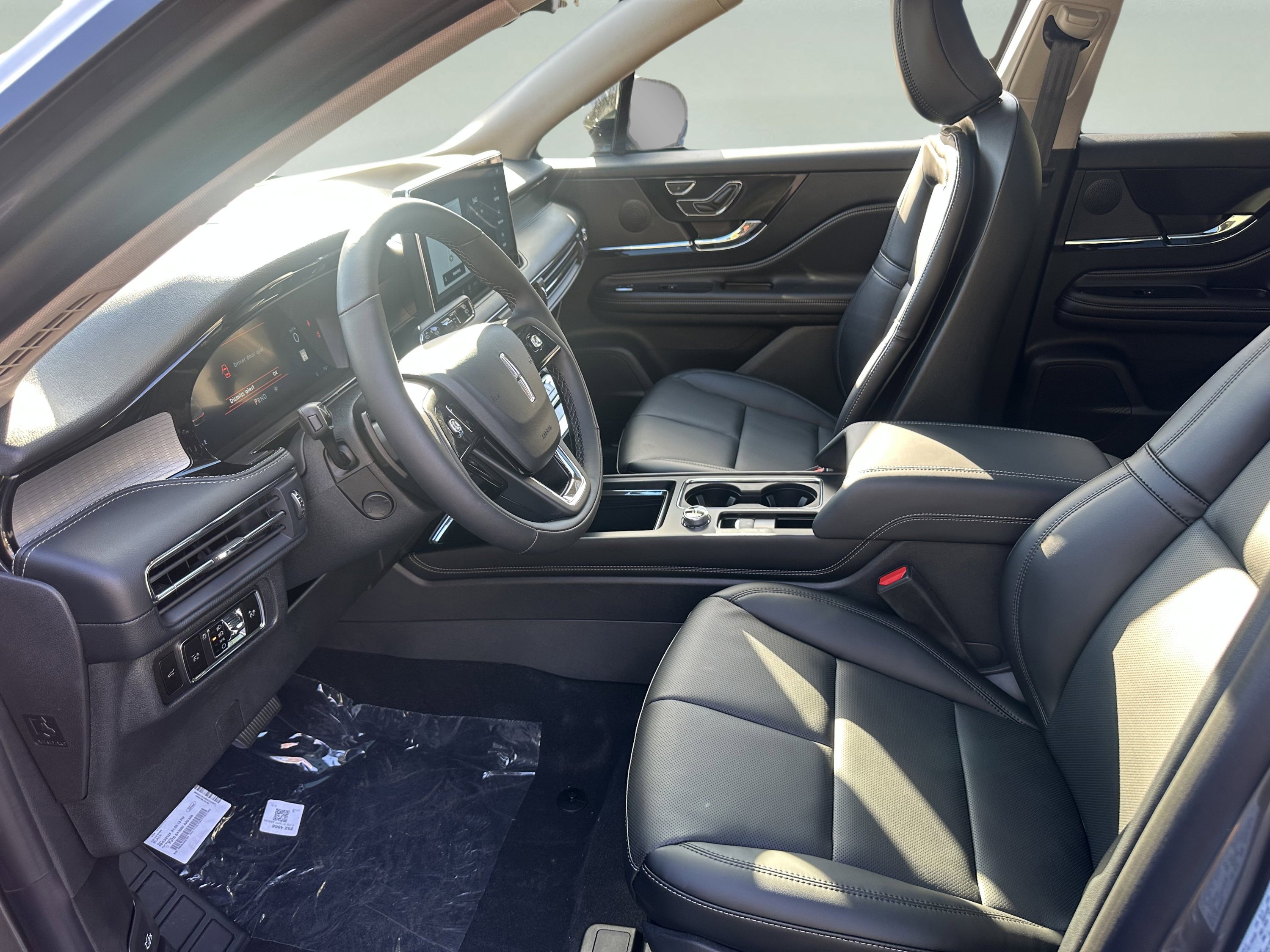 New 2026 Lincoln Corsair Premiere image 8