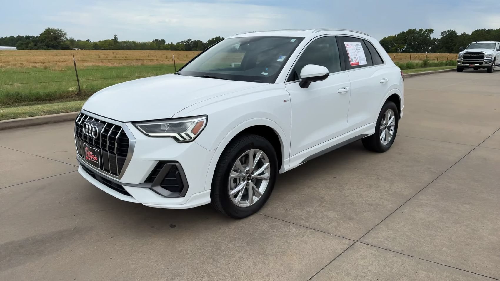 Used 2025 Audi Q3 2.0T Premium AWD/4WD image 5