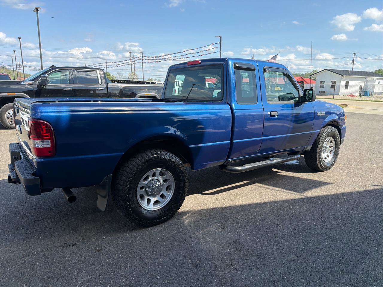 Used 2011 Ford Ranger XLT AWD/4WD image 4
