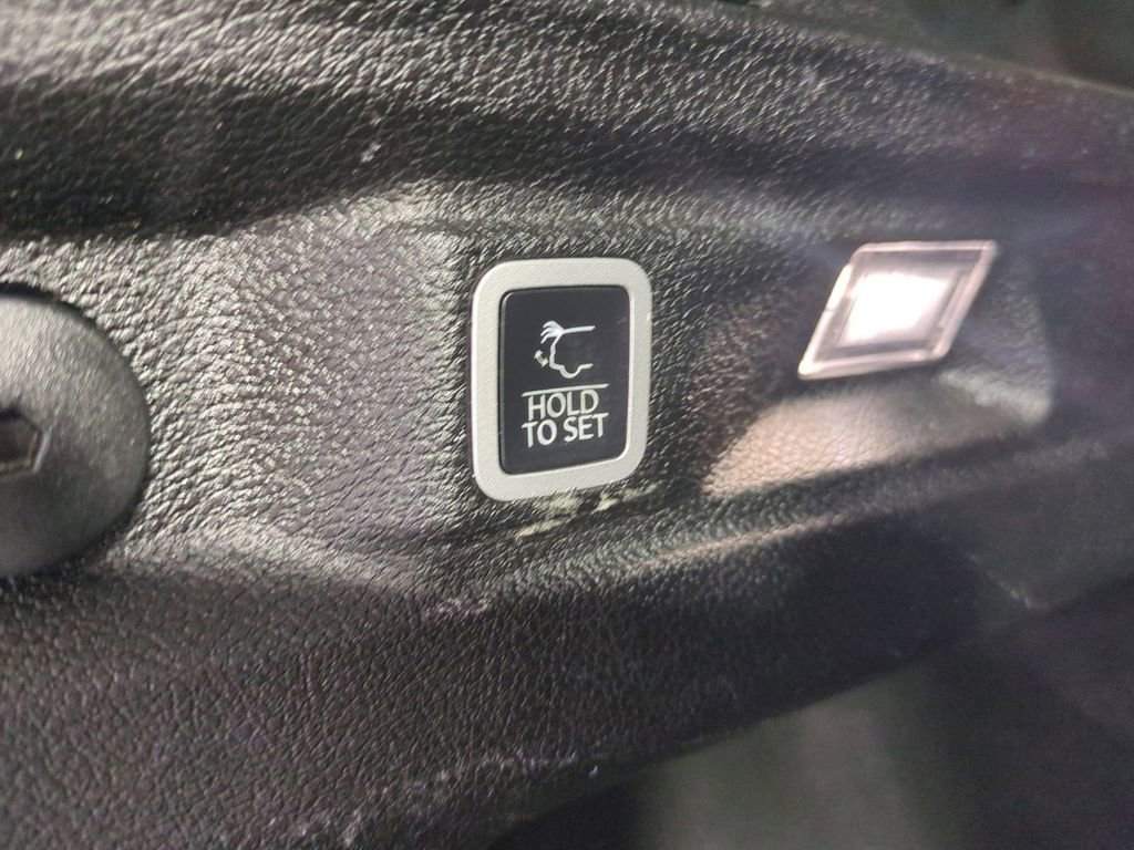 Used 2022 Jeep Grand Cherokee L Limited RWD image 15