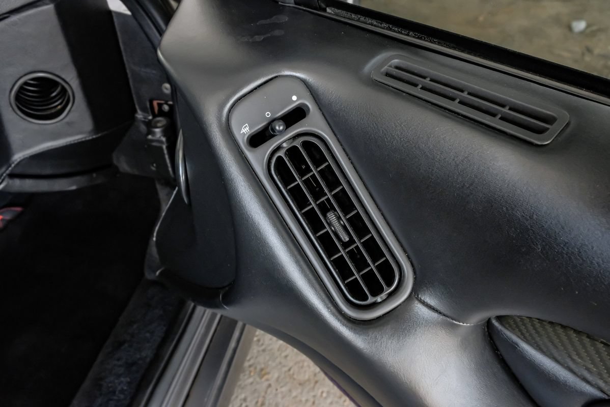 Used 2002 Aston Martin DB7 Vantage RWD image 38