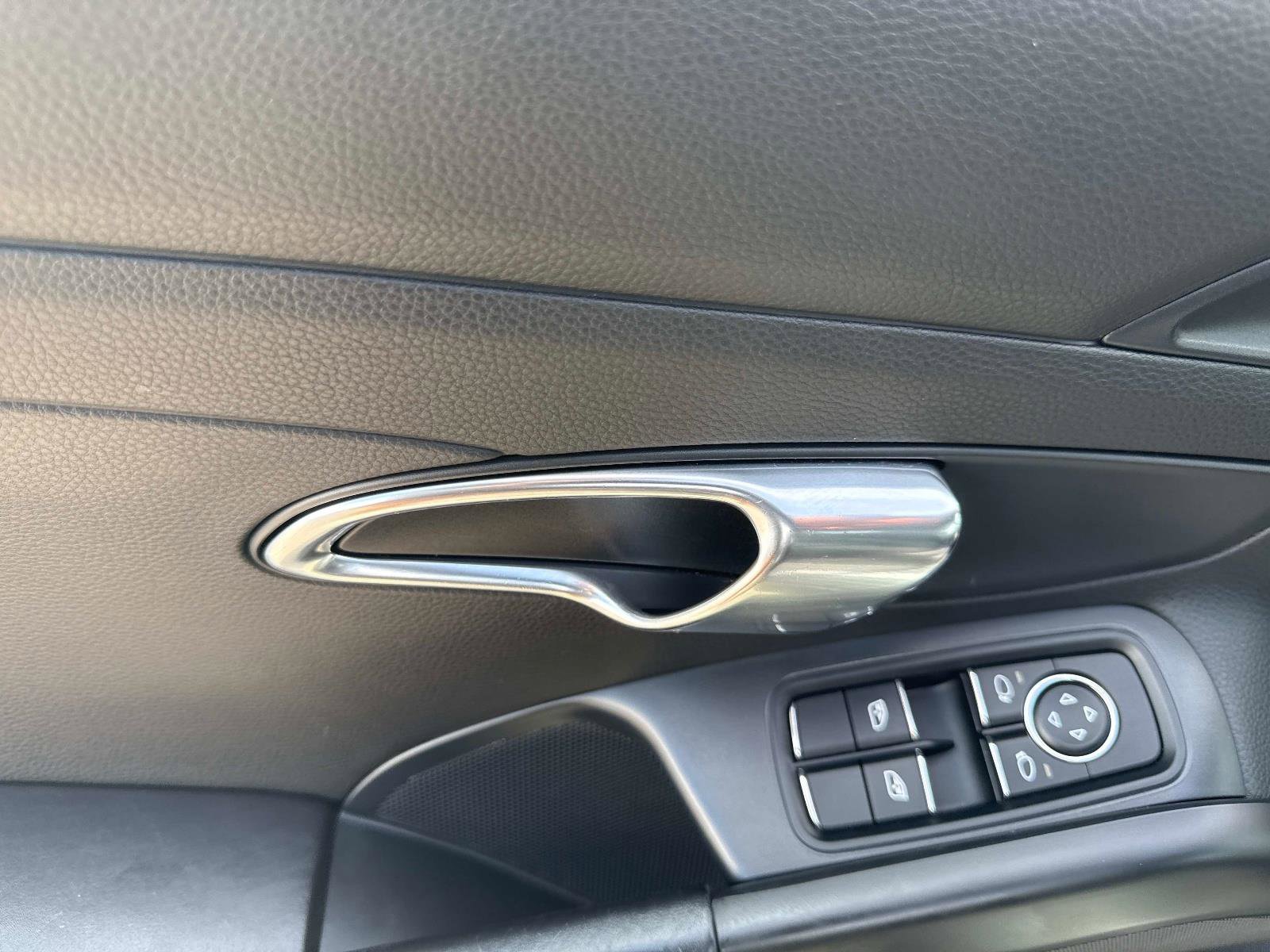 Used 2014 Porsche Boxster S image 13