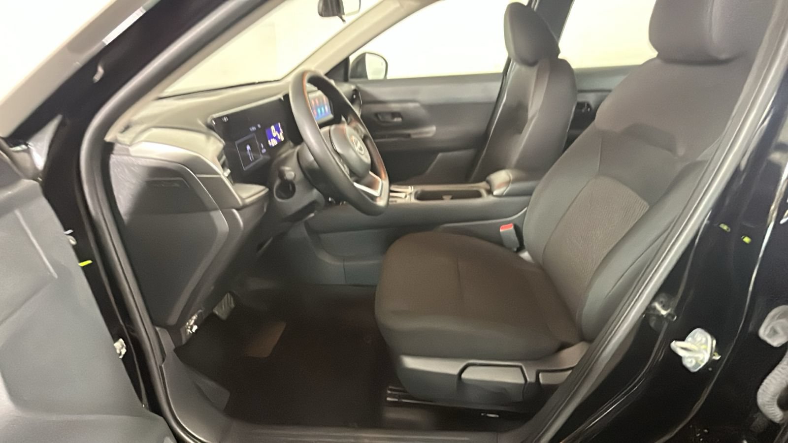 Used 2025 Nissan Kicks S AWD/4WD image 14