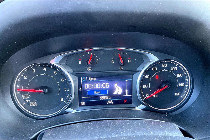 Used 2024 GMC Terrain SLE image 40