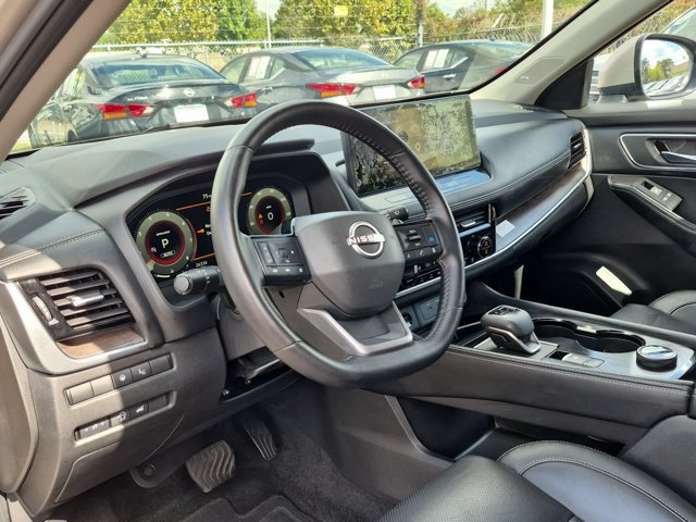 Used 2026 Nissan Rogue Platinum w/ Platinum Premium Package AWD/4WD image 11