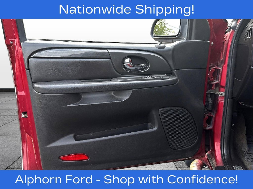 Used 2005 GMC Envoy XL SLE AWD/4WD image 16