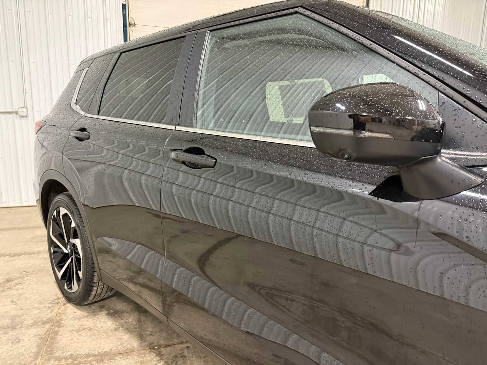Used 2024 Mitsubishi Outlander SE AWD/4WD image 11