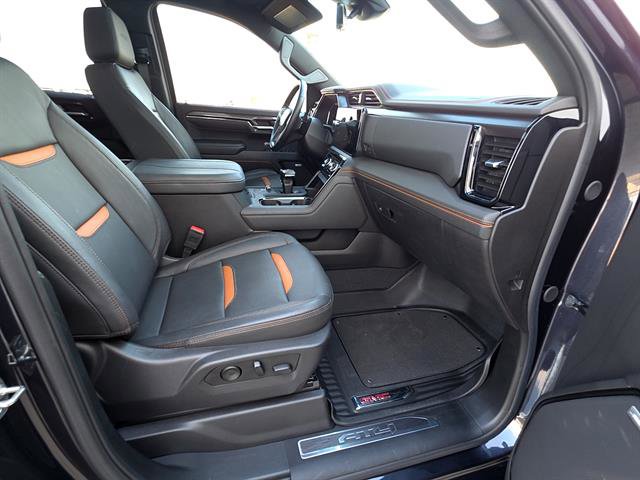 Used 2025 GMC Sierra 1500 AT4 w/ Technology Package AWD/4WD image 15