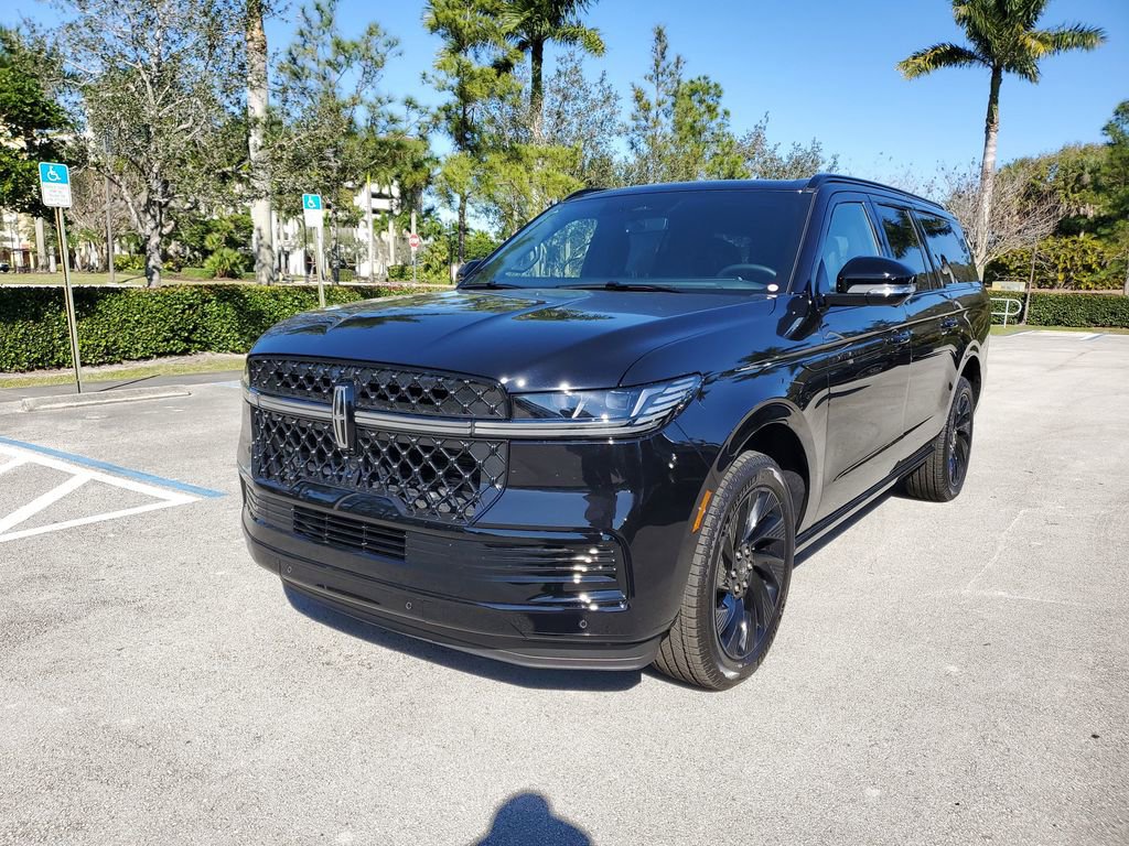 New 2025 Lincoln Navigator L Reserve w/ Jet Appearance Package image 2