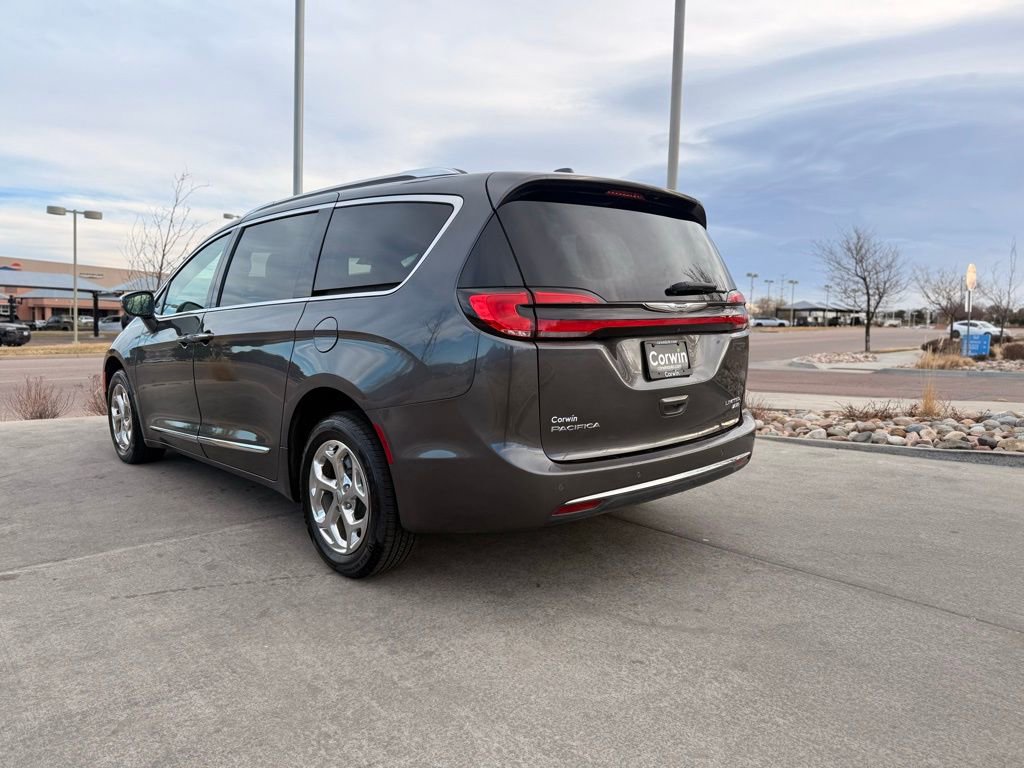 Used 2021 Chrysler Pacifica Limited image 5