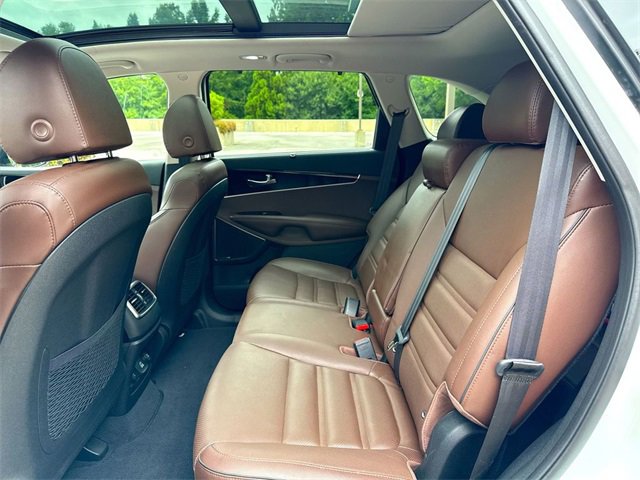Used 2019 Kia Sorento SX w/ SX Touring Package image 11