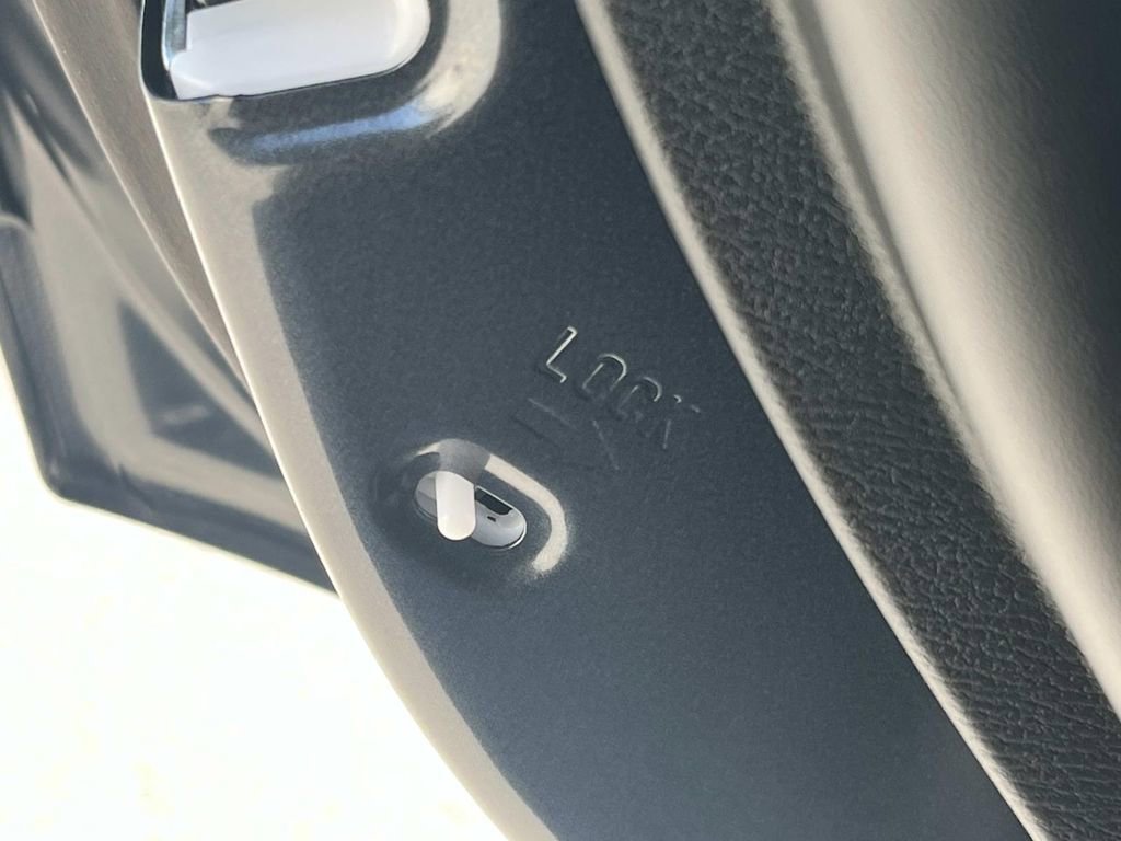 New 2026 Mitsubishi Outlander SE image 12