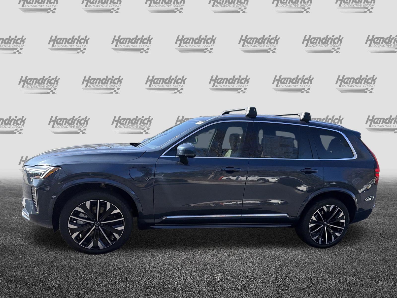 Used 2026 Volvo XC90 T8 Plus w/ Protection Package Premier AWD/4WD image 6