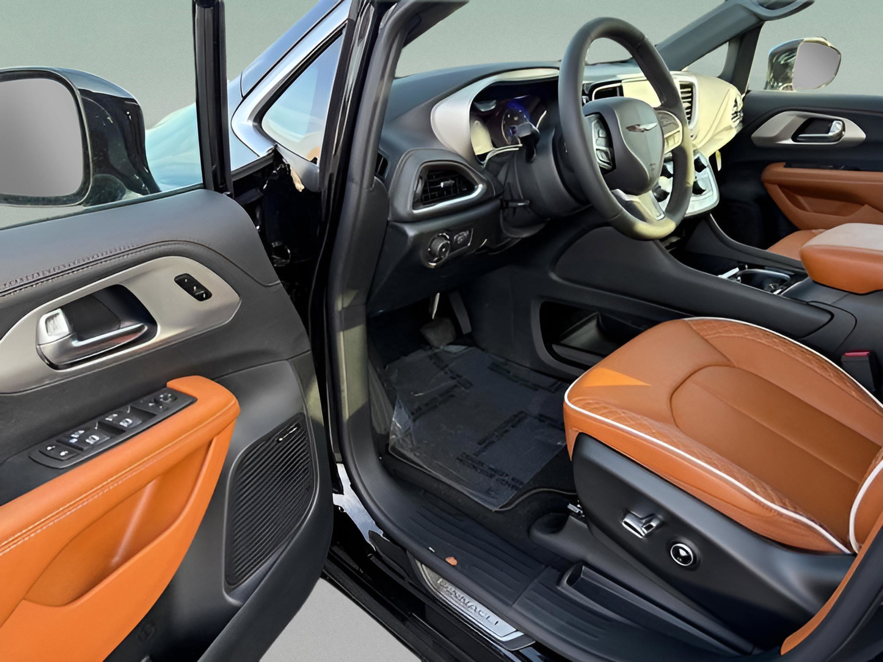 New 2026 Chrysler Pacifica Pinnacle image 15