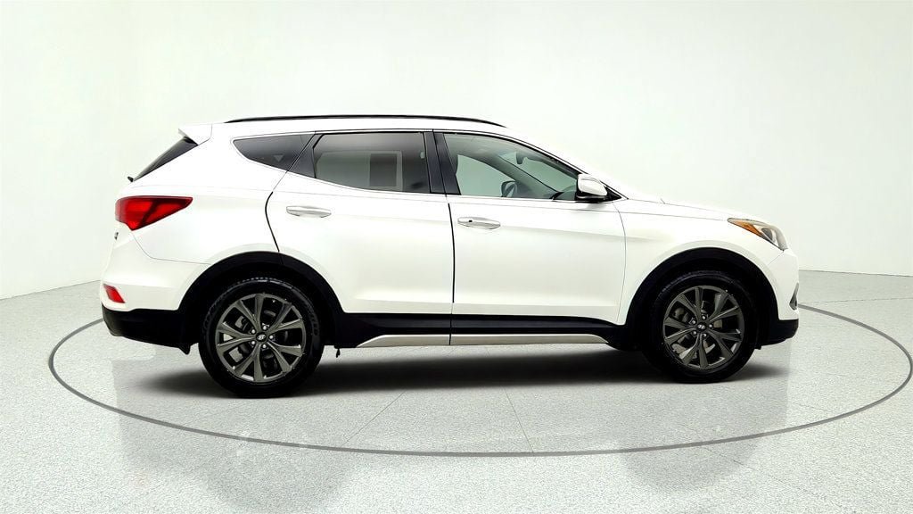 Used 2017 Hyundai Santa Fe Sport w/ 2.0T Ultimate Tech Package 05 AWD/4WD image 4