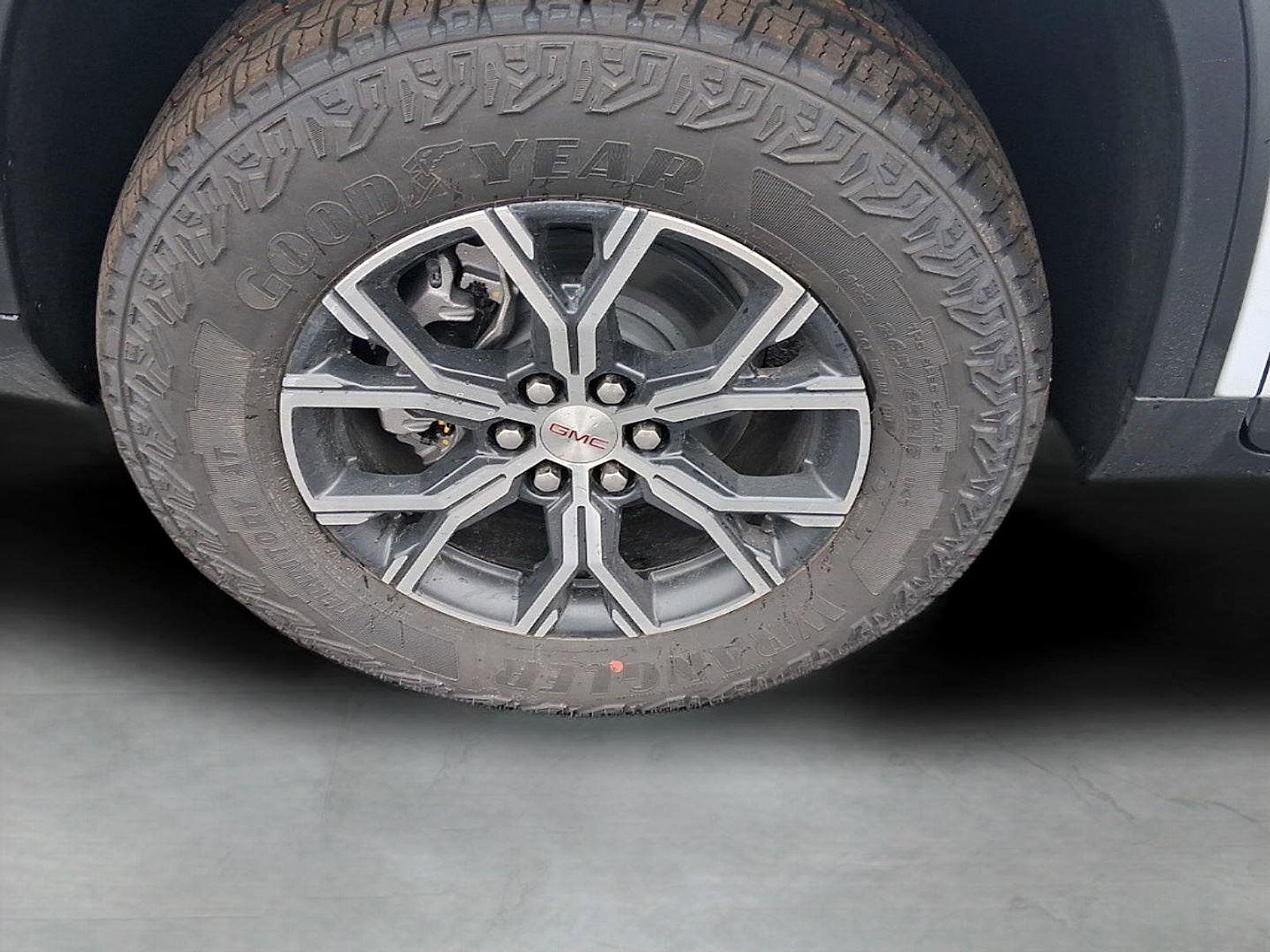 New 2026 GMC Acadia AT4 w/ LPO, Floor Liner Package image 9