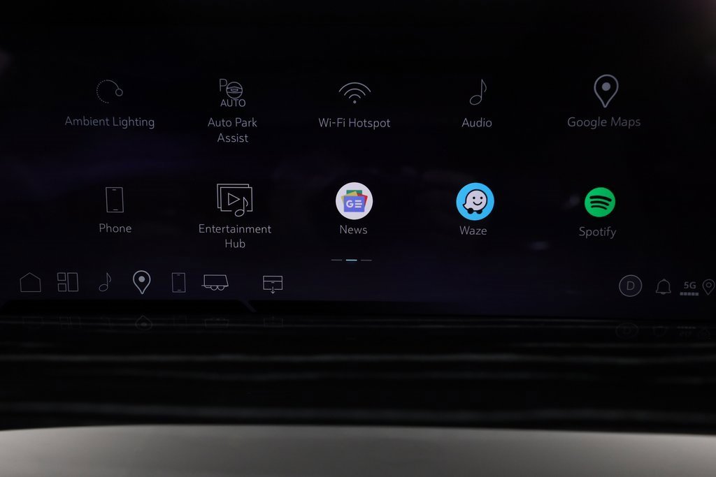 Used 2025 Cadillac Escalade ESV Sport w/ Touring Package image 45