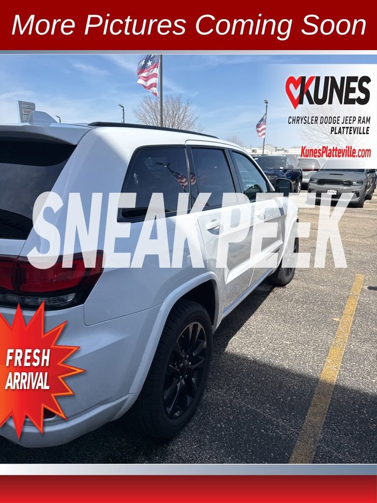 Used 2020 Jeep Grand Cherokee Altitude image 11