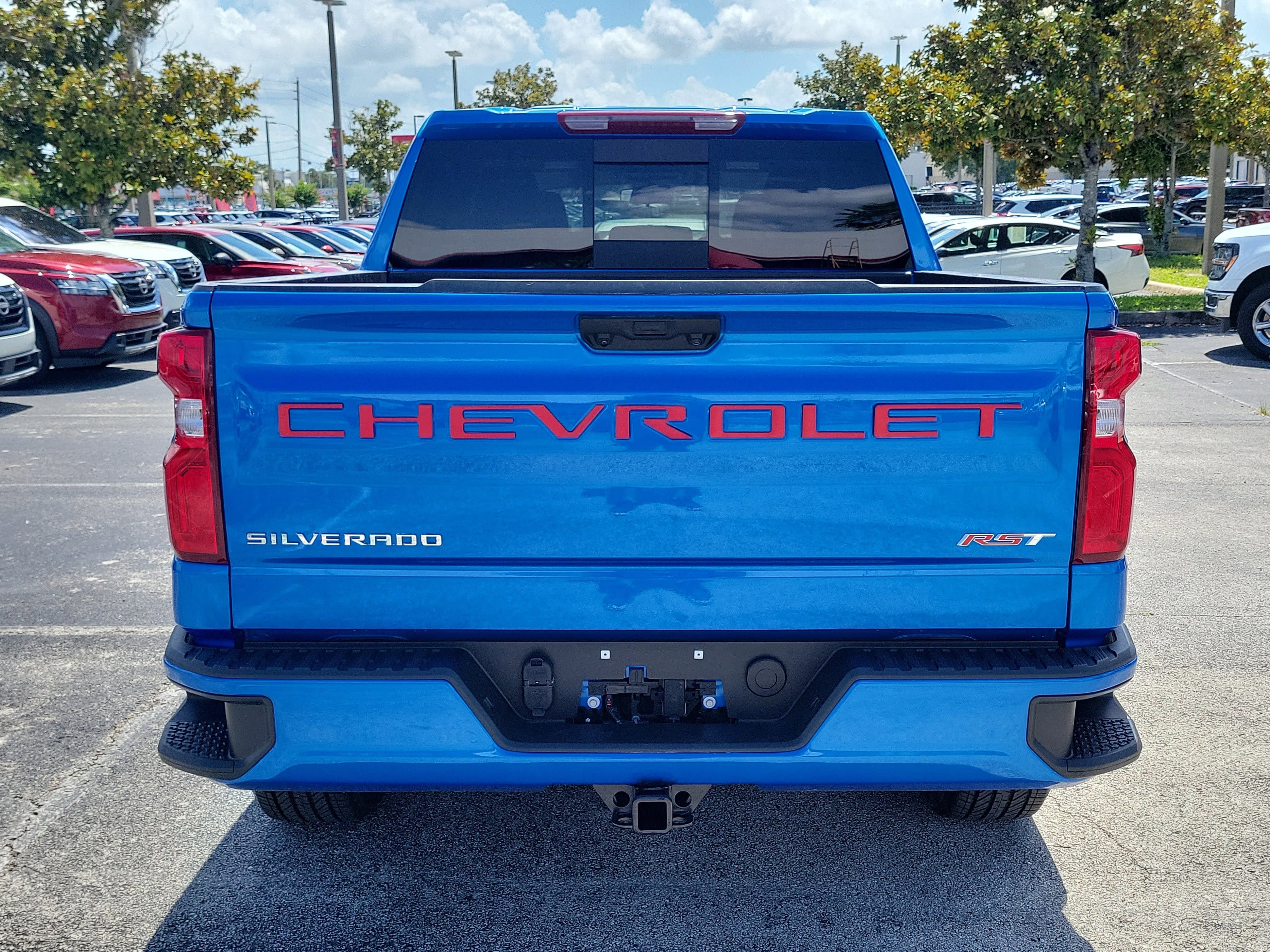 Used 2025 Chevrolet Silverado 1500 RST w/ Convenience Package II RWD image 5