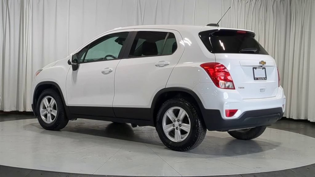 Used 2019 Chevrolet Trax LS w/ Tint and Cruise Package FWD image 8
