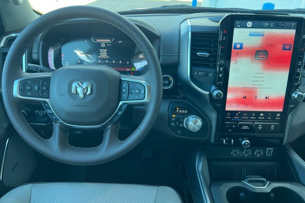 Used 2025 RAM 1500 Laramie image 11