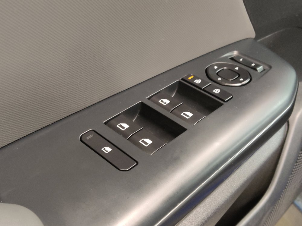 Used 2025 Kia K4 LXS image 27