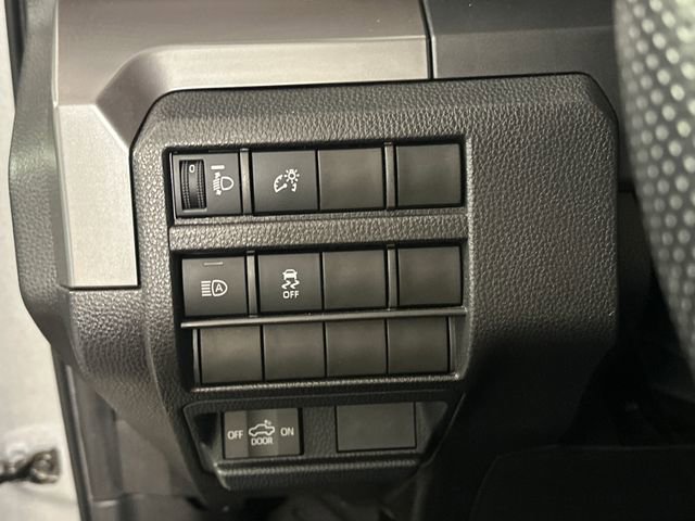 Used 2025 Toyota Tacoma SR5 RWD image 19
