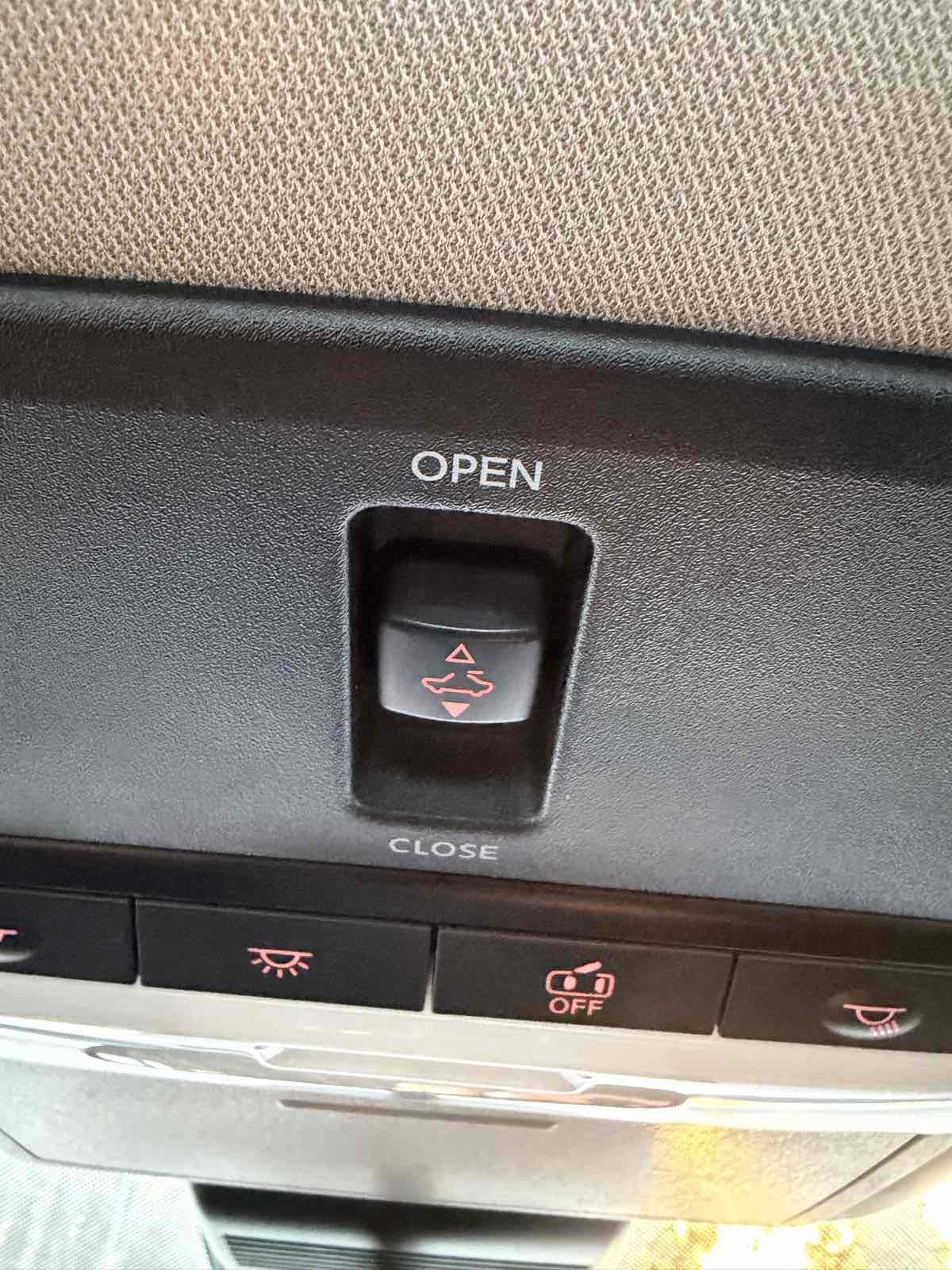 Used 2025 Nissan Altima 2.5 SV w/ SV Special Edition Package image 16