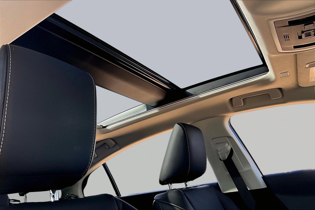 Used 2025 Lexus ES 350 w/ Premium Package FWD image 17