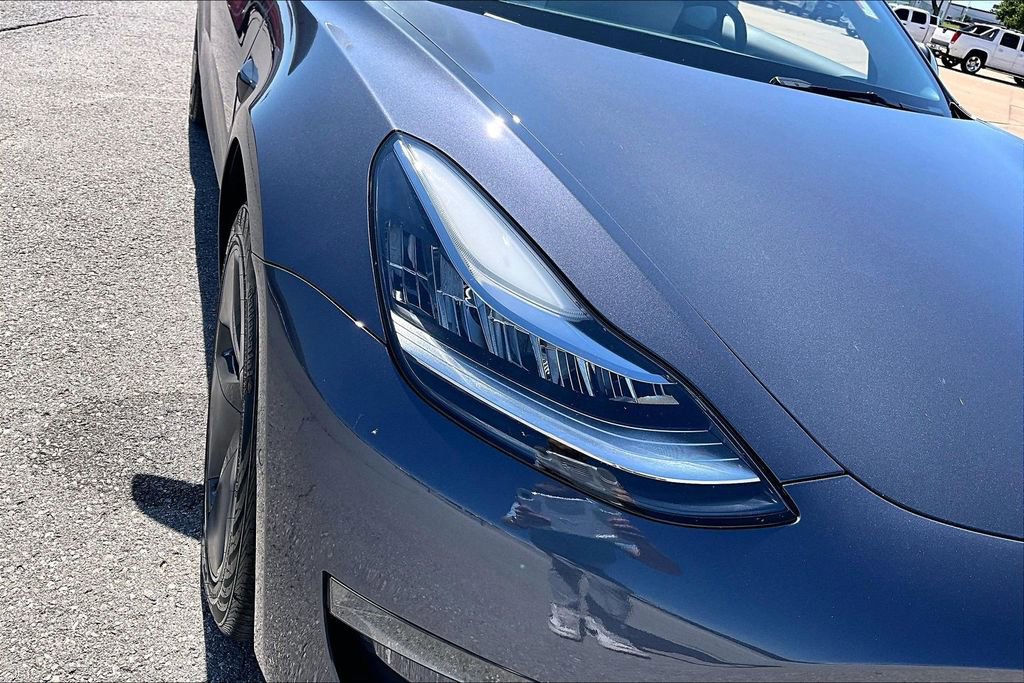Used 2022 Tesla Model 3 Long Range AWD/4WD image 28