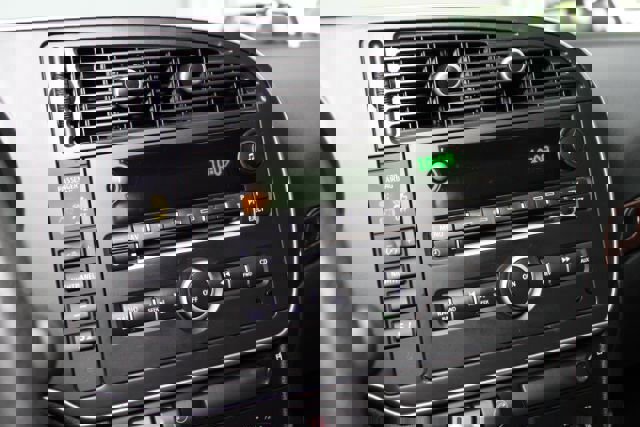 Used 2008 Saab 9-3 2.0T w/ Moonroof Package image 19