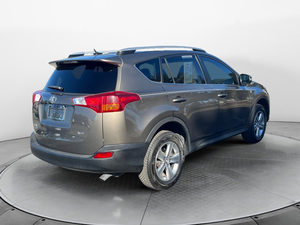 Used 2015 Toyota RAV4 XLE image 7