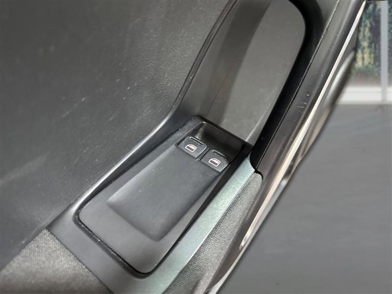 Used 2015 Volkswagen Beetle 1.8T image 22