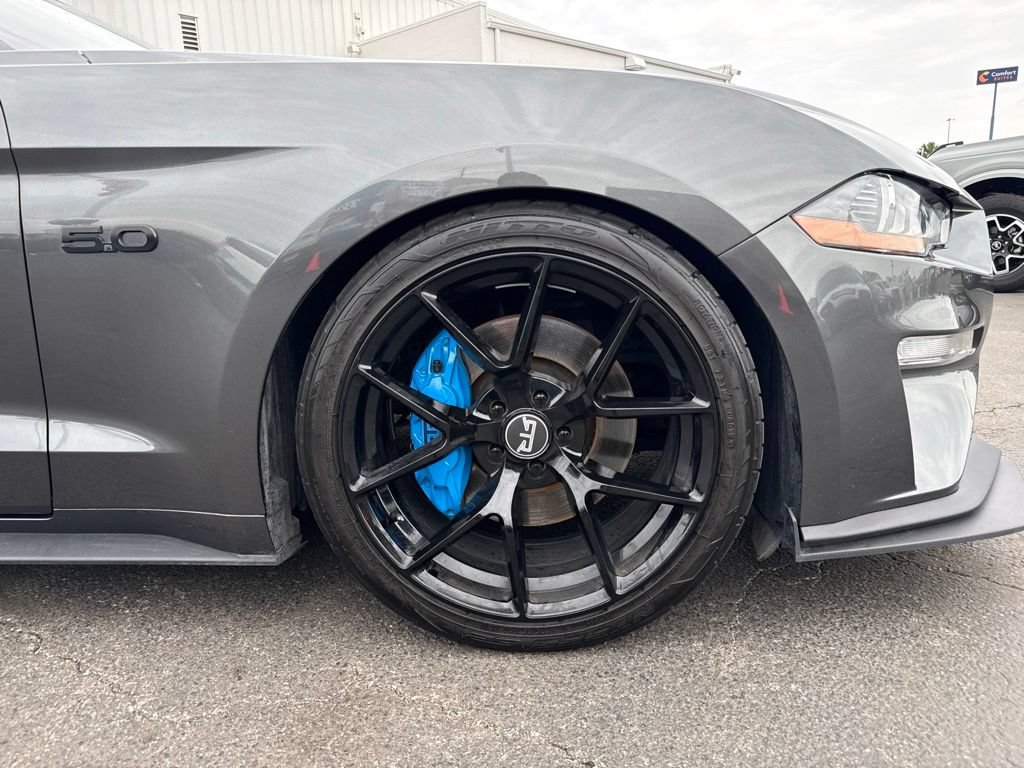 Used 2019 Ford Mustang GT Premium w/ Equipment Group 401A RWD image 33