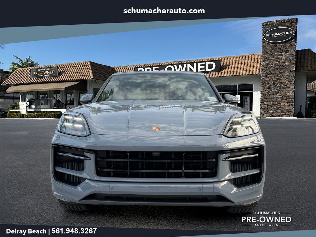 Used 2026 Porsche Cayenne GTS AWD/4WD image 2