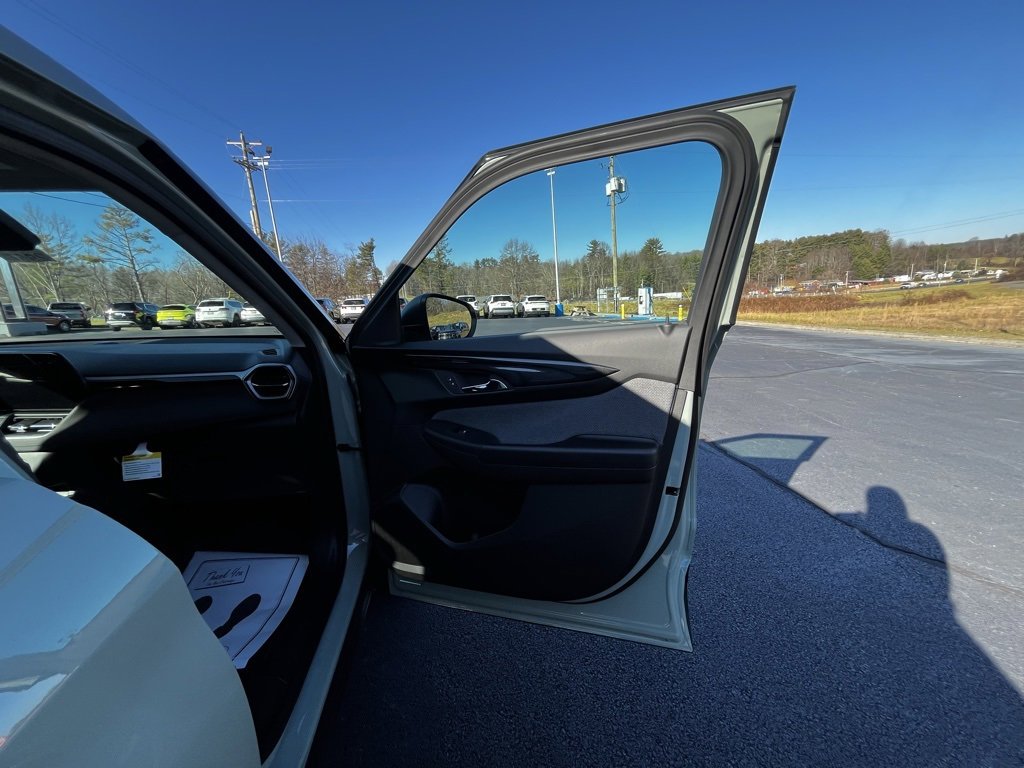 New 2026 Chevrolet TrailBlazer LS w/ LS Convenience Package image 18