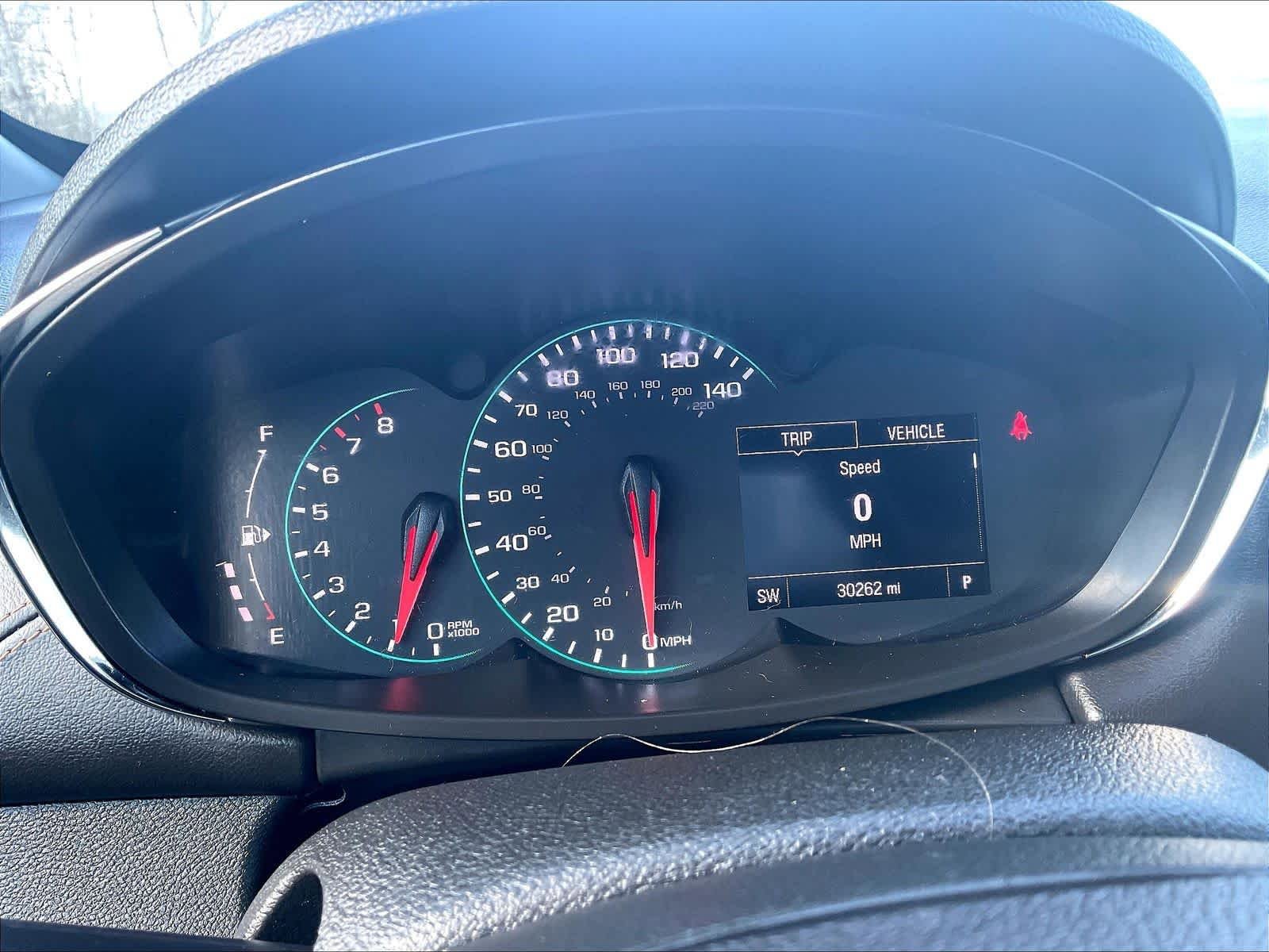 Used 2019 Chevrolet Trax LT w/ Sun & Sound Package image 24