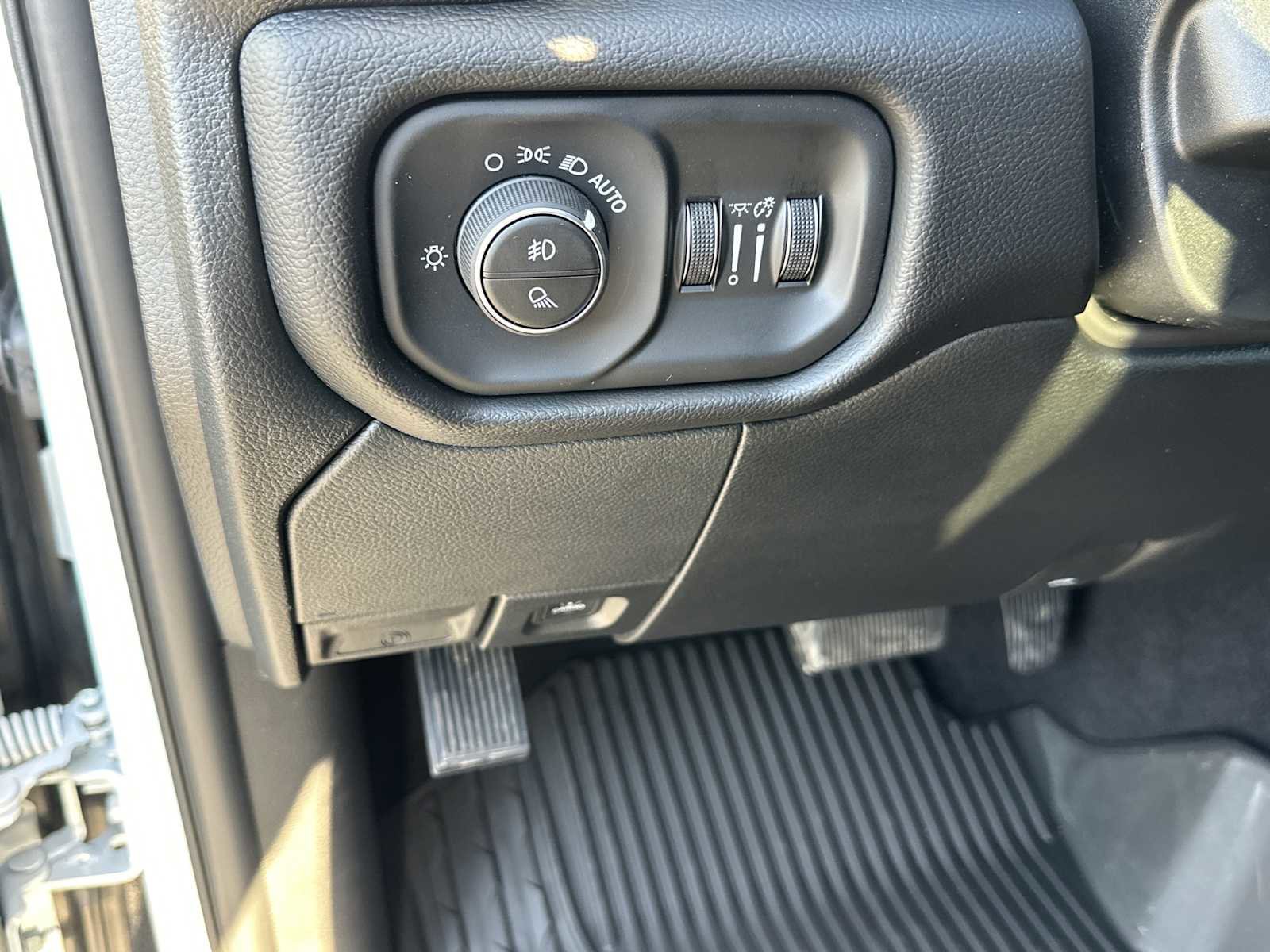 New 2026 RAM 3500 Laramie image 26